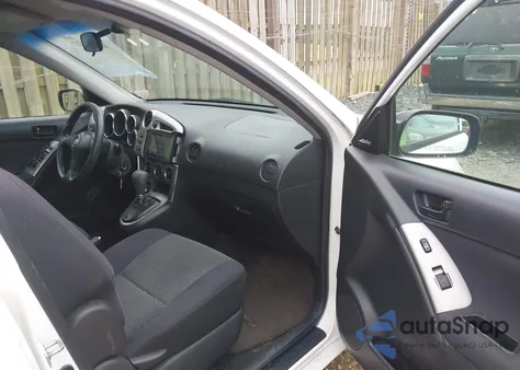 2005 Toyota Matrix z USA, uszkodzony, nr VIN 2T1KR32E15C389401